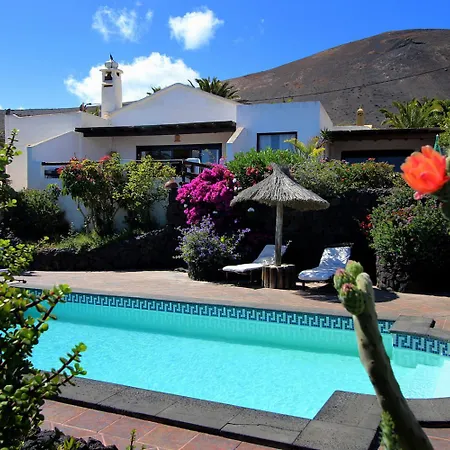 Roco 3 - Grosser Pool, Sauna, Meerblick, Entspannung Fuer 2 Personen דירה *